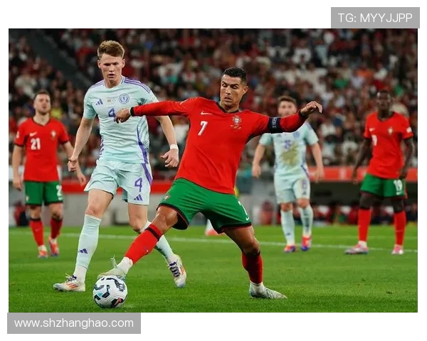 阿苏埃攻入制胜一球并失单刀贡献7.7分全场最高表现助力球队取胜